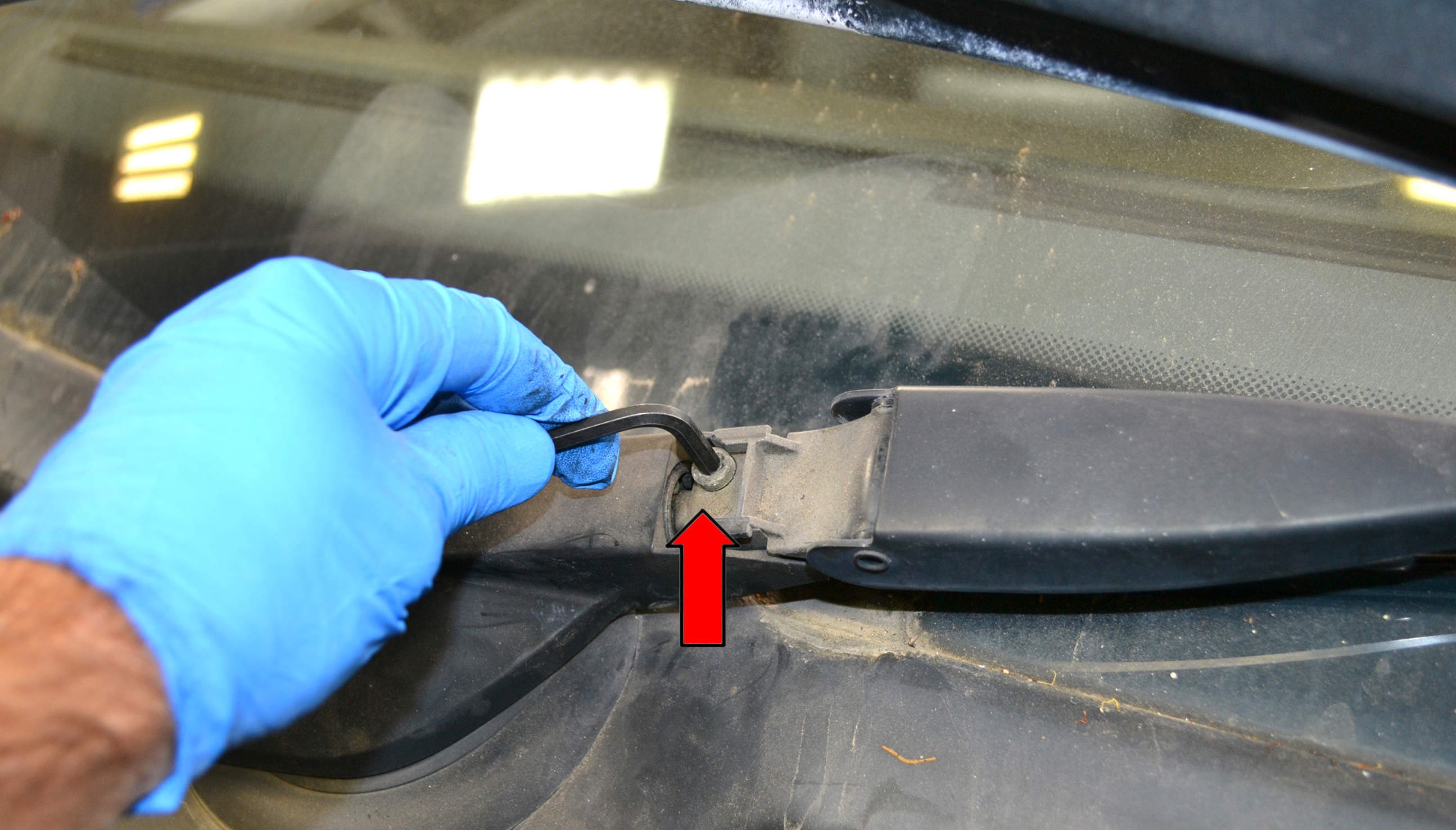 وائپرز سے پیدا ہونے والا شور روکنے کی 6 ٹپس PakWheels Blog