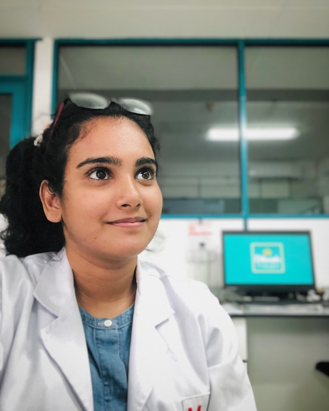 English and Sinhala Medium Science class Science (O/L (Grade 611