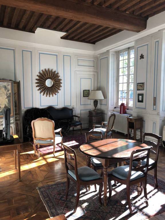 Location meublée appartement 2 pièces 73 m² Lyon 2E 73 m² 1.200