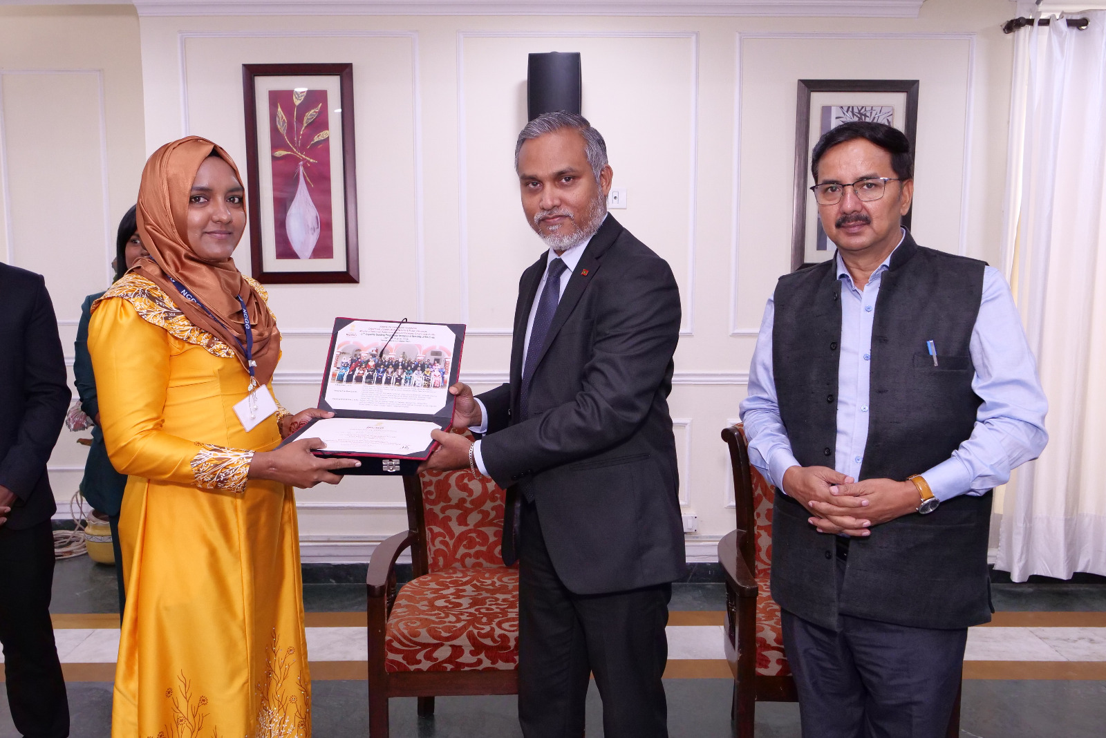 NCGG completes training of 27th batch of civil servants from Maldives