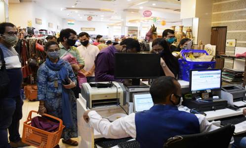 Khadi Sale Breaks All Records With Highest Ever Single Day Sale Of 1 29 Cr At Cp Showroom Khadi Sale Breaks All Records With Highest Ever Single Day Sale Of 1 29 Cr At Cp Showroom