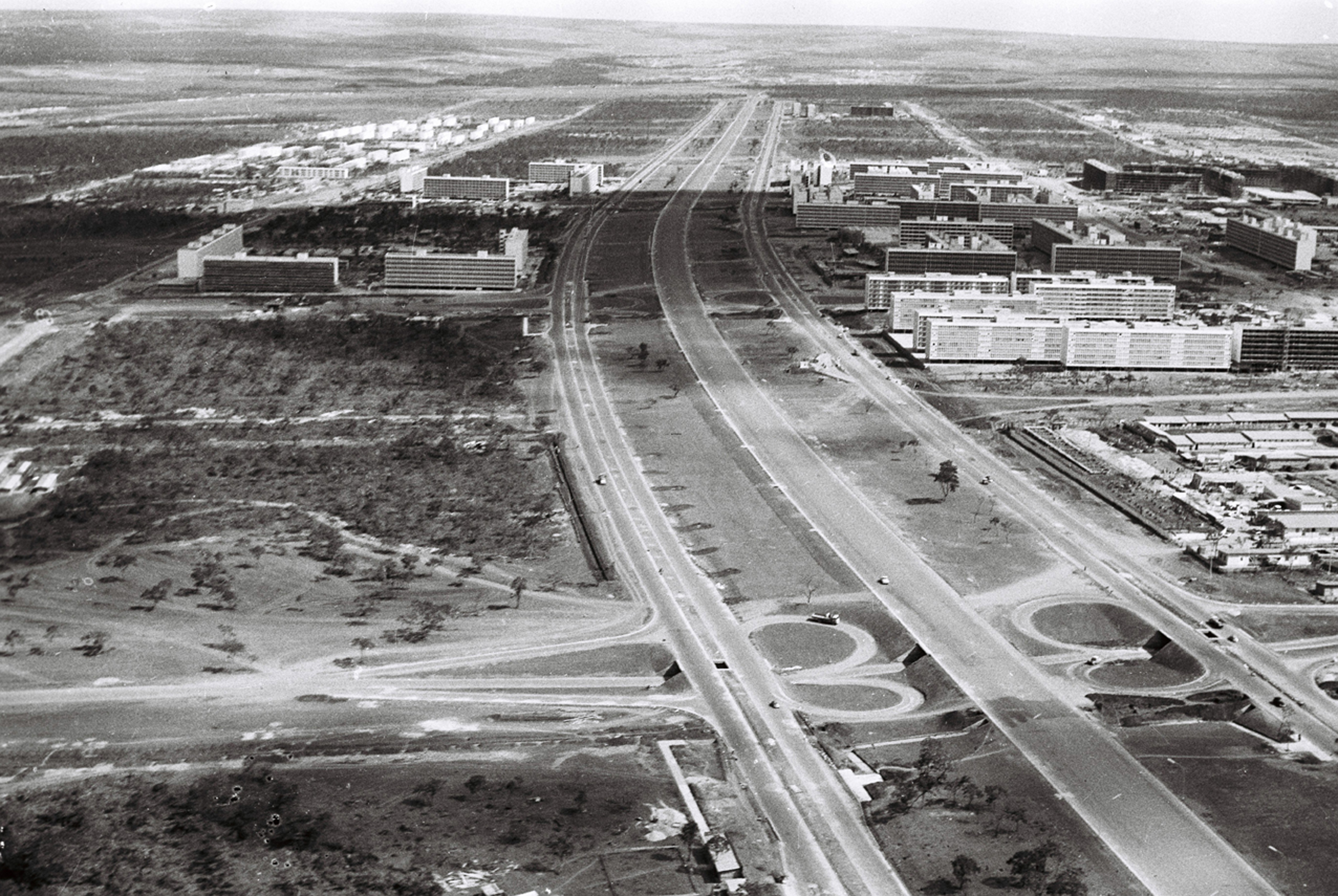 Veja fotos históricas da construção de Brasília