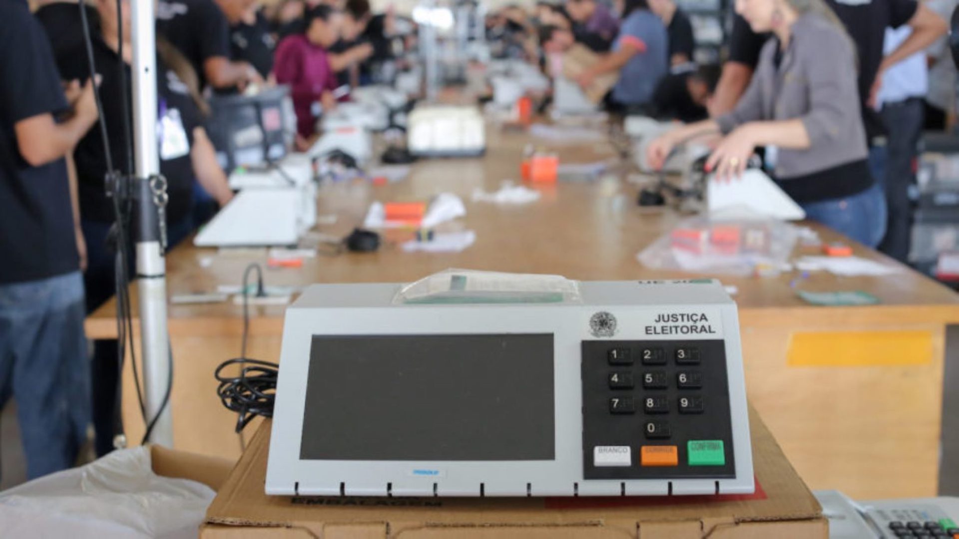 PF inspeciona códigofonte das urnas eletrônicas