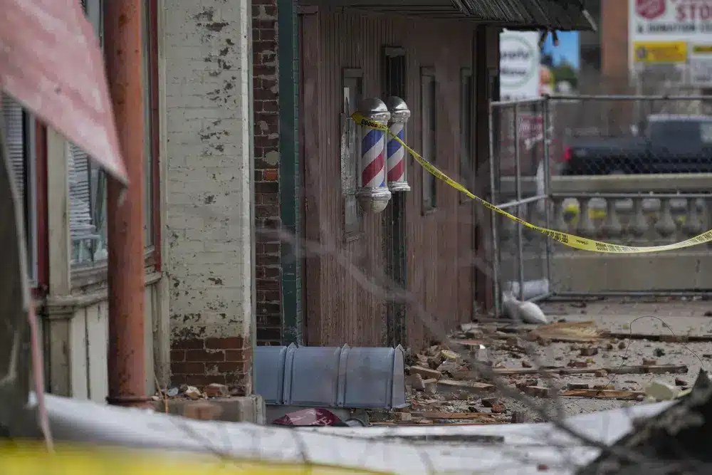 Roof Collapse At Apollo Theatre In Belvidere; 1 Dead, Dozens Injured