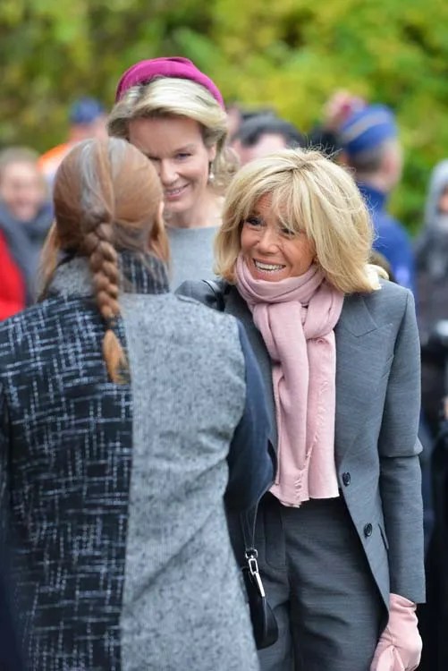 Brigitte Macron on connaît ENFIN son secret pour rester jeune ! Public