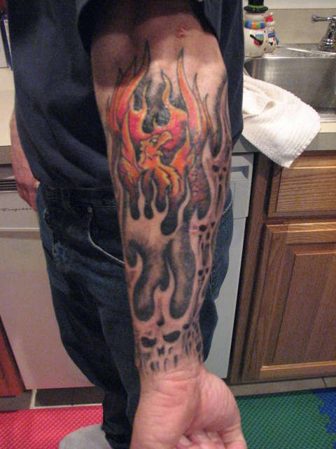 Fire/Ghost Skulls Tattoo 640_x_480_jpg
