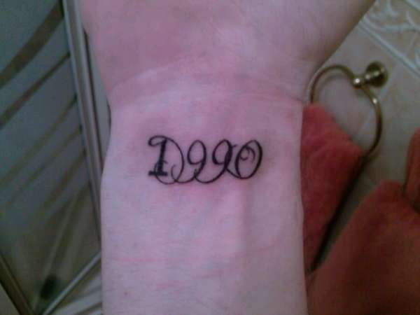 Est 1990 Tattoo Designs 30 EST Tattoo Designs für Männer Birth Year