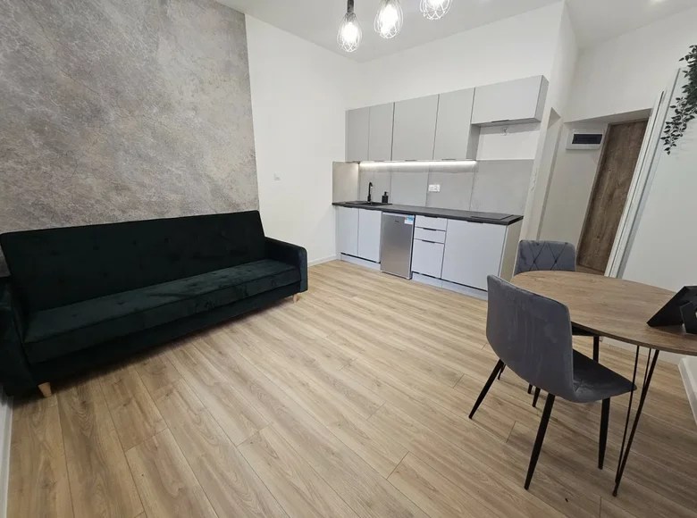 3 room apartment for sale in Lodz, Poland for €70,368 listing 2304872
