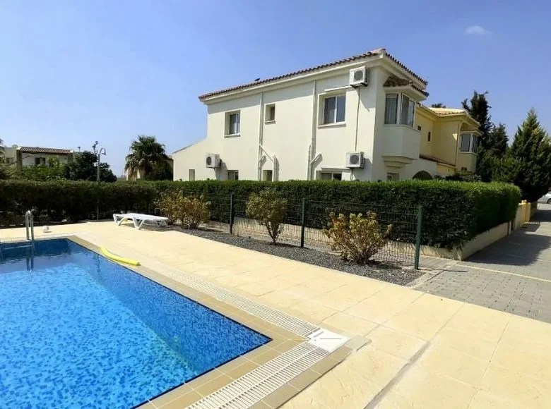 3 room villa with balcony, with furniture, with air conditioning for