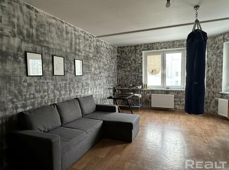 3 room apartment for sale in Minsk, Belarus for €114,776 listing 2053784