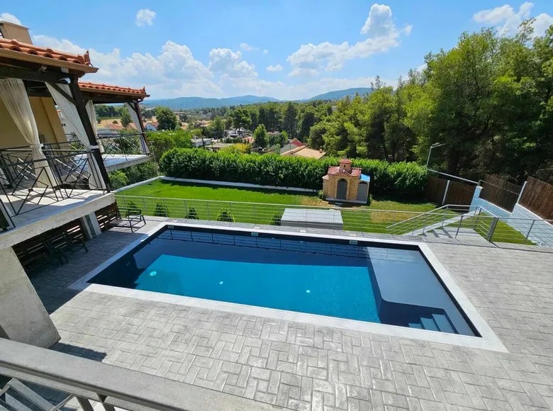 Cottage 4 bedrooms for sale in Oropos, Greece for €460,000 listing