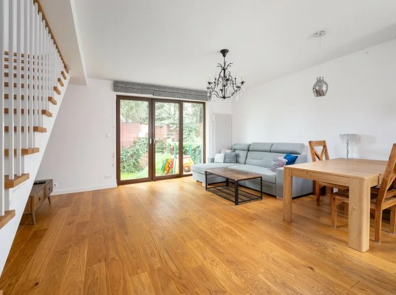 5 room house for sale in Warsaw, Poland for €303,478 listing 1881291