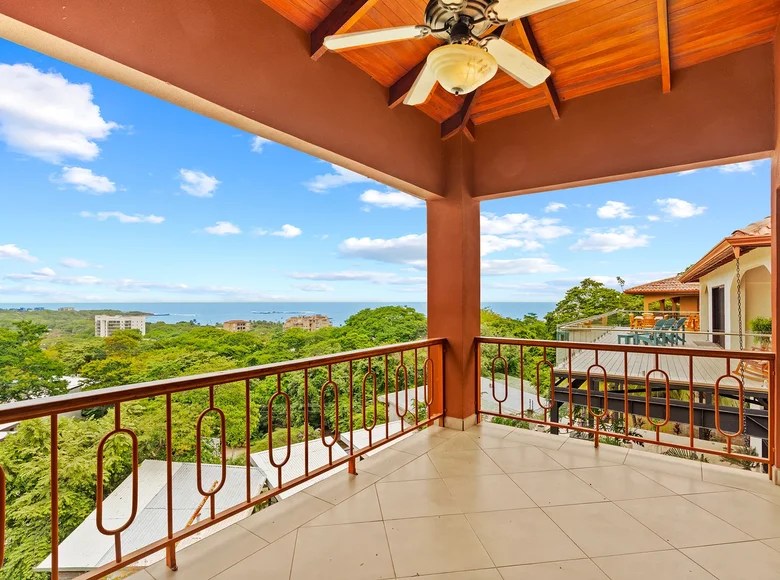 5 bedroom house for sale in Canton Santa Cruz, Costa Rica for €