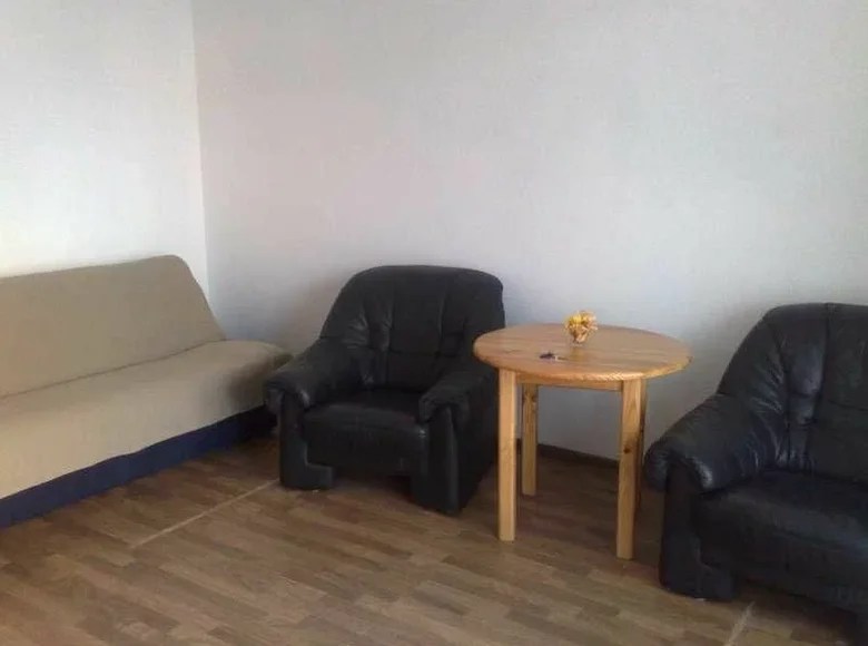 Monthly rental 1 room apartment, 39 m², €650 Warsaw, Poland