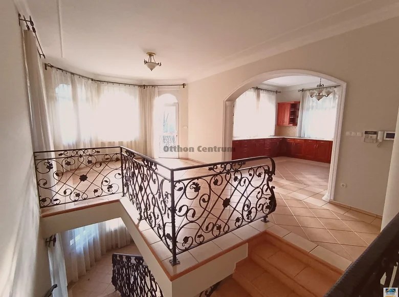 8 room house for sale in Debreceni jaras, Hungary for €1,288,652