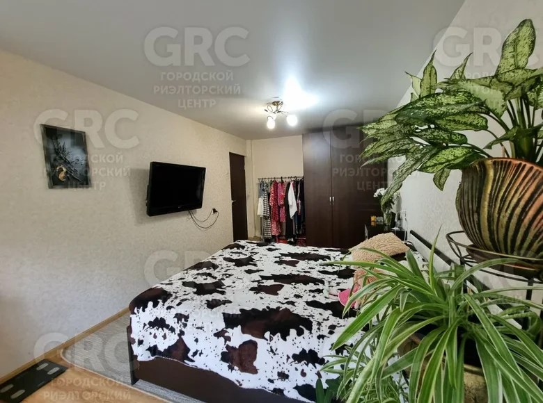2 room apartment for sale in Sochi, Russia for €115,875 listing 1826508