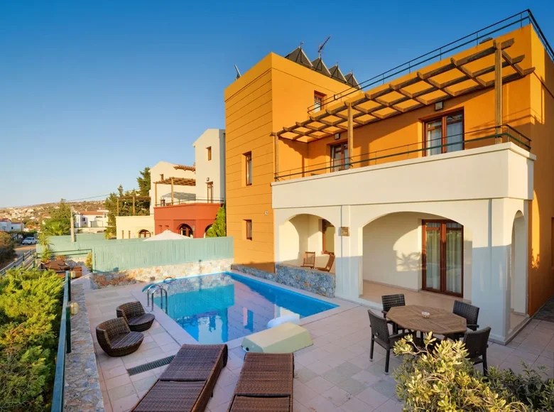 3 bedroom house for sale in Plaka, Greece for €500,000 listing 2169905