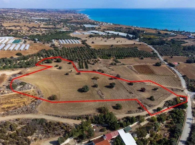 Land 1 room for sale in Agios Theodoros Skarinou, Cyprus for €520,000