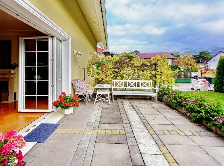 3 room house for sale in Warsaw, Poland for €367,115 listing 1718386