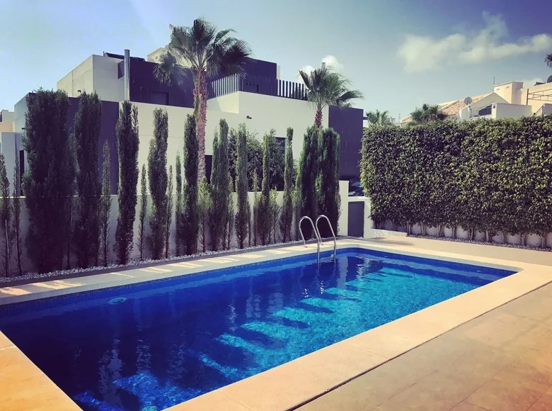 3 bedroom townthouse for sale in Izhevsk, Russia for €270,000 listing