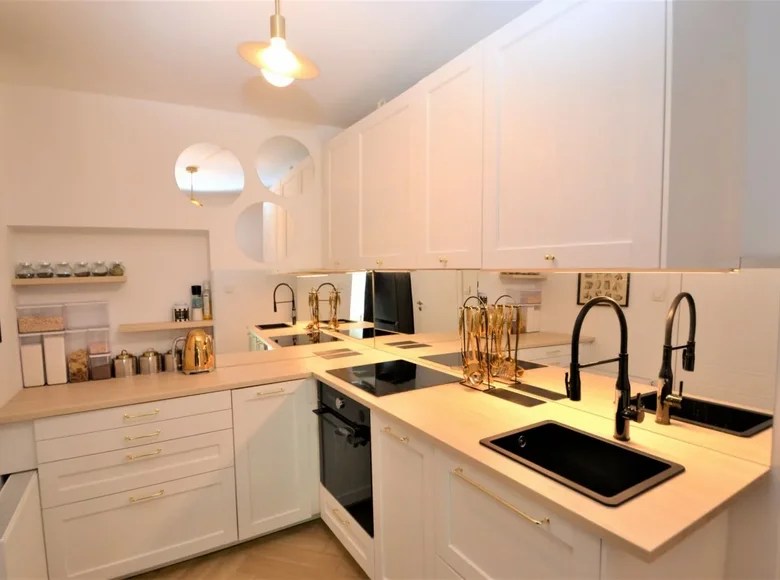 3 room house for sale in Warsaw, Poland for €254,440 listing 1997606