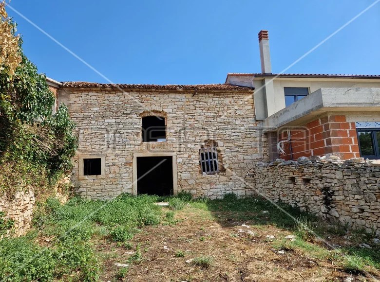 2 room house for sale in Fazana, Croatia for €60,000 listing 2324245