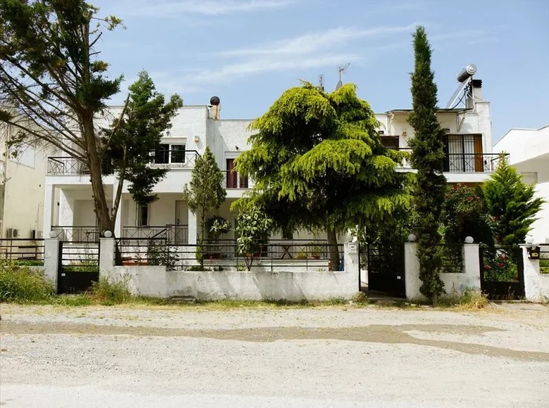 3 bedroom townthouse for sale in Agia Triada, Greece for €200,000