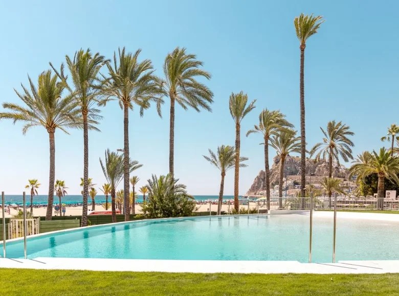 3 bedroom apartment with terrace for sale in Benidorm, Spain for €