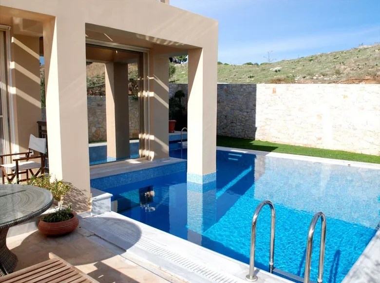 9 room villa for sale in Municipality of Vari Voula Vouliagmeni