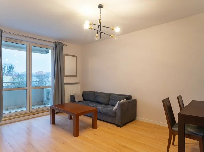 Monthly rental 2 room apartment, 53 m², €747 Warsaw, Poland