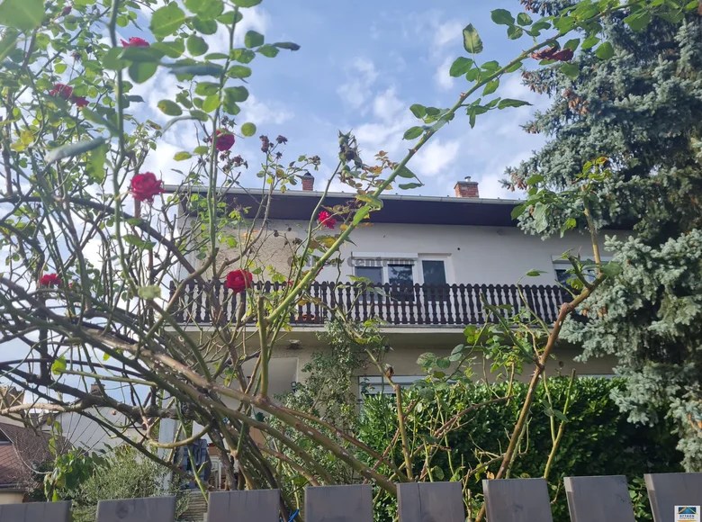 7 room house for sale in Heviz, Hungary for €250,350 listing 1921397