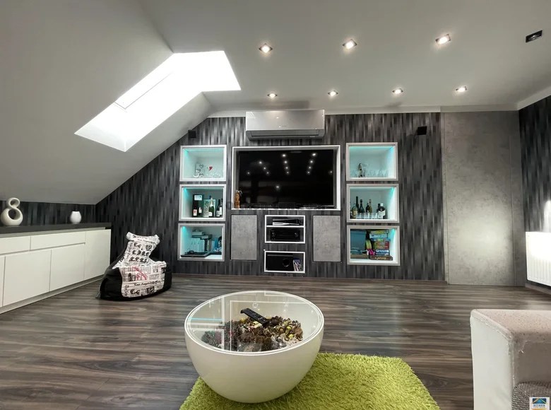 3 room apartment for sale in Sopron, Hungary for €200,518 listing