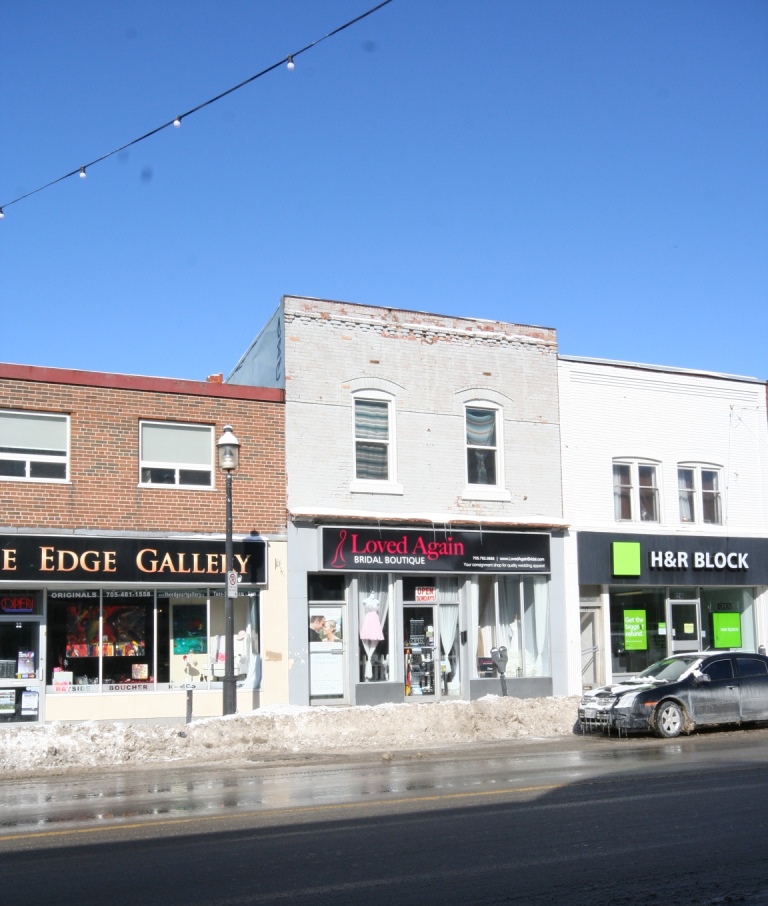 2838 Dunlop St West Barrie Ontario Investment Property, Cash Flow!