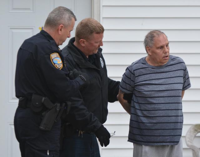 Wood River Police officers execute another drug search warrant