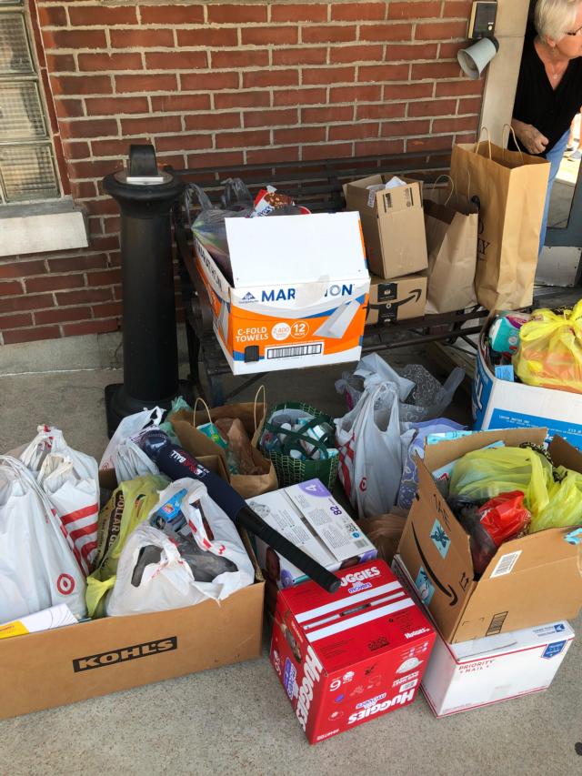 P.E.O Chapter GGAlton Hosts DriveThru Donation Event To Benefit Oasis