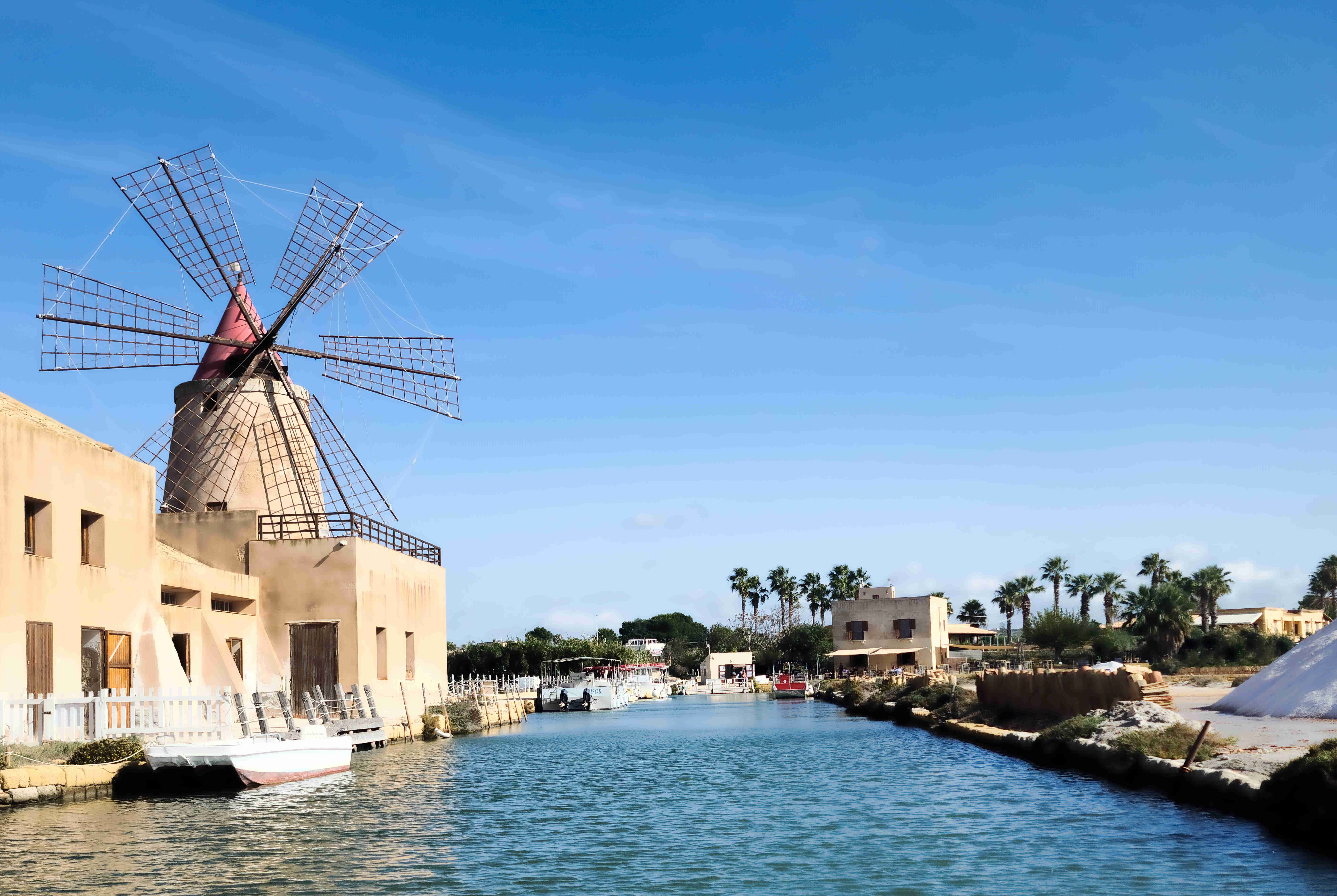 Salt Harvesting and Trapani comealongtosicily