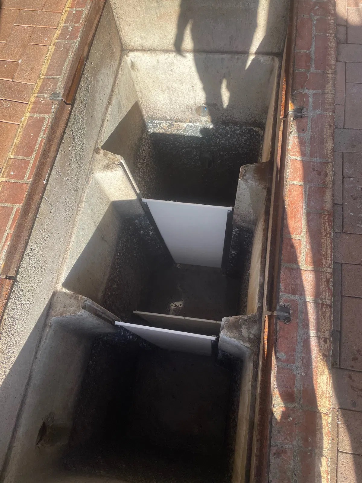 Baffle Replacement & Repairs Grease Trap Repairs & Relining