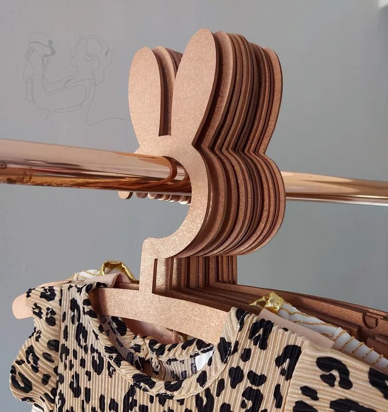 DECORATIVE HANGERS Kimberly.Co