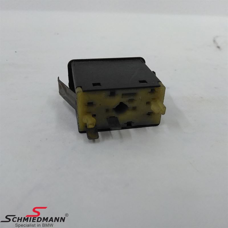 Power window circuit breaker switch 61311369375, 61 31 1 369 375