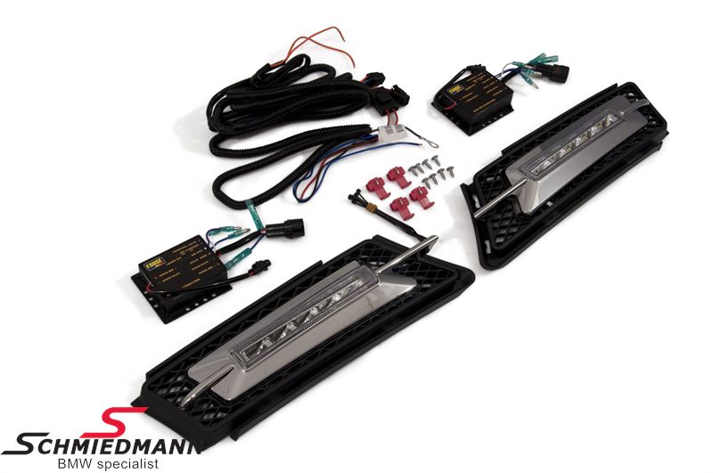 LED driving light retrofit kit inclusive chrom covers for the foglights