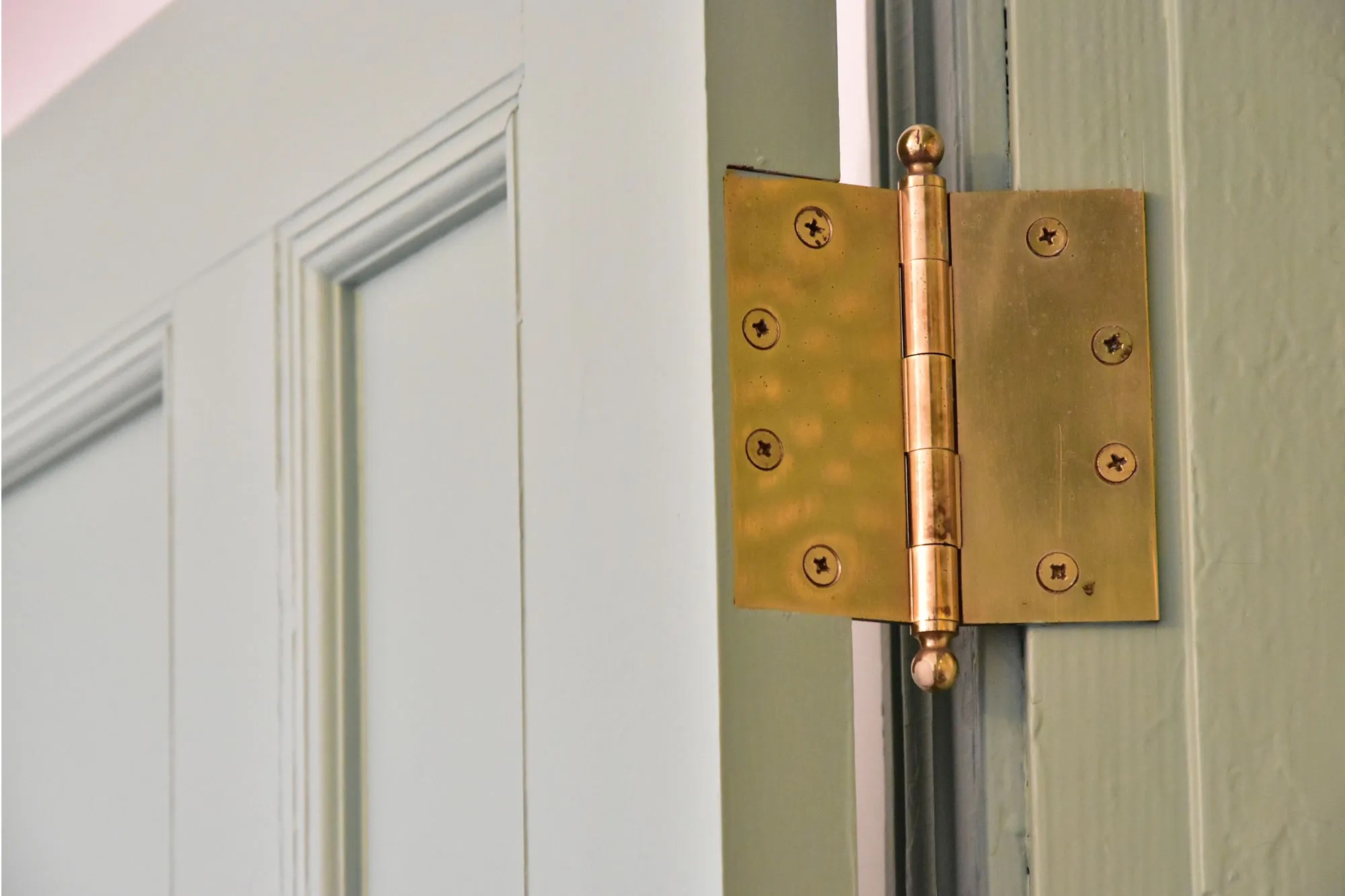 Switching from brass to brushed nickel hardware? You can paint hinges