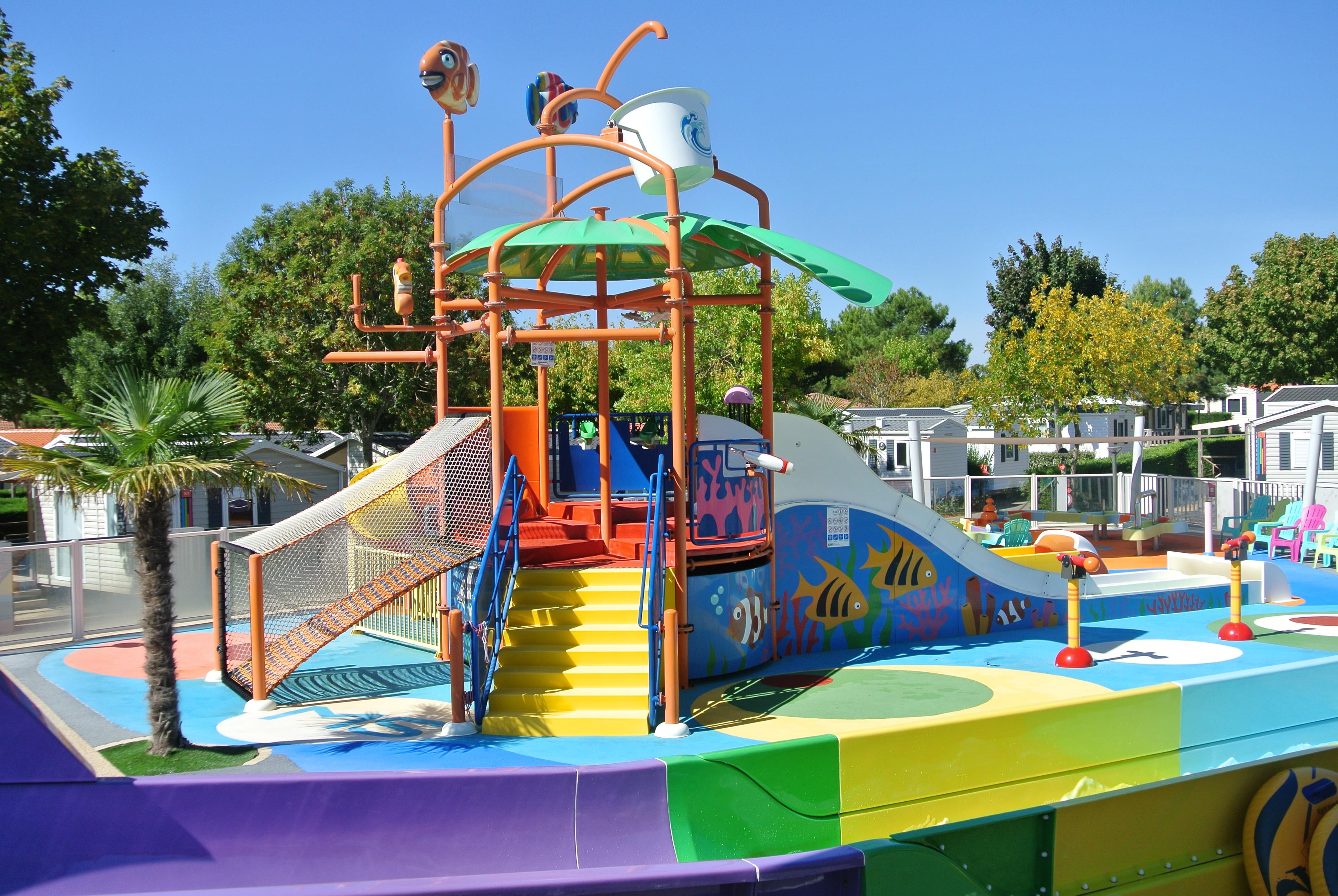 Camping Club Les Brunelles LongevilleSurMer Réservez vos vacances