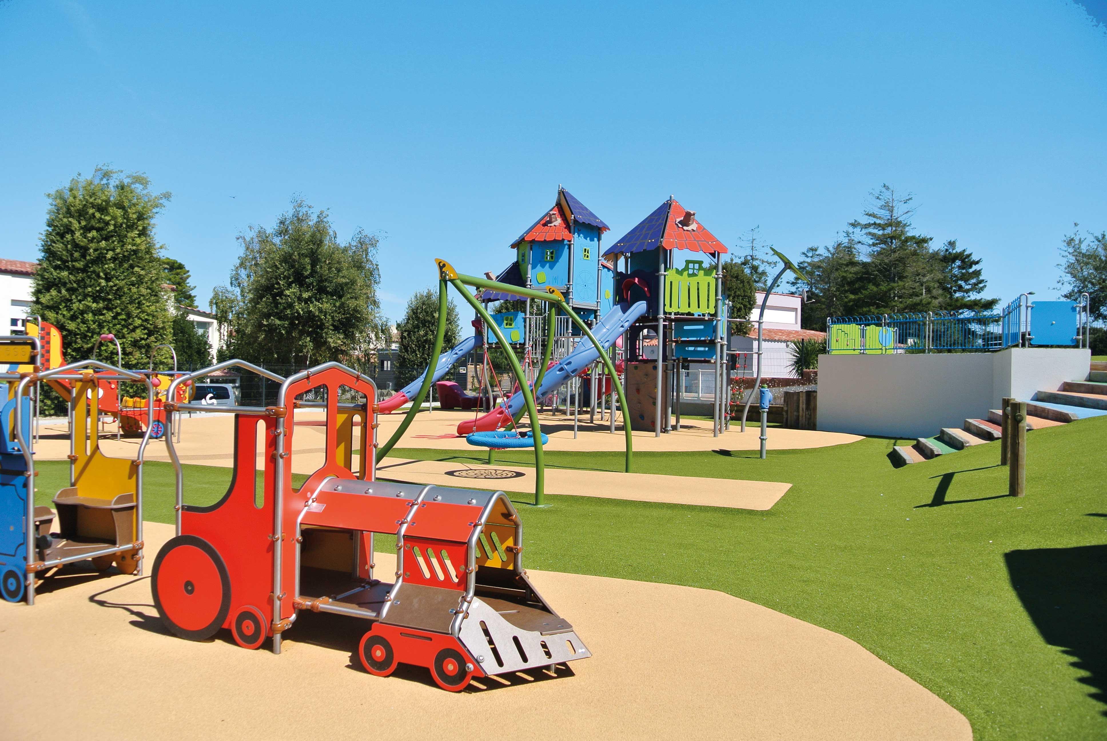 Camping Club Les Brunelles LongevilleSurMer Réservez vos vacances