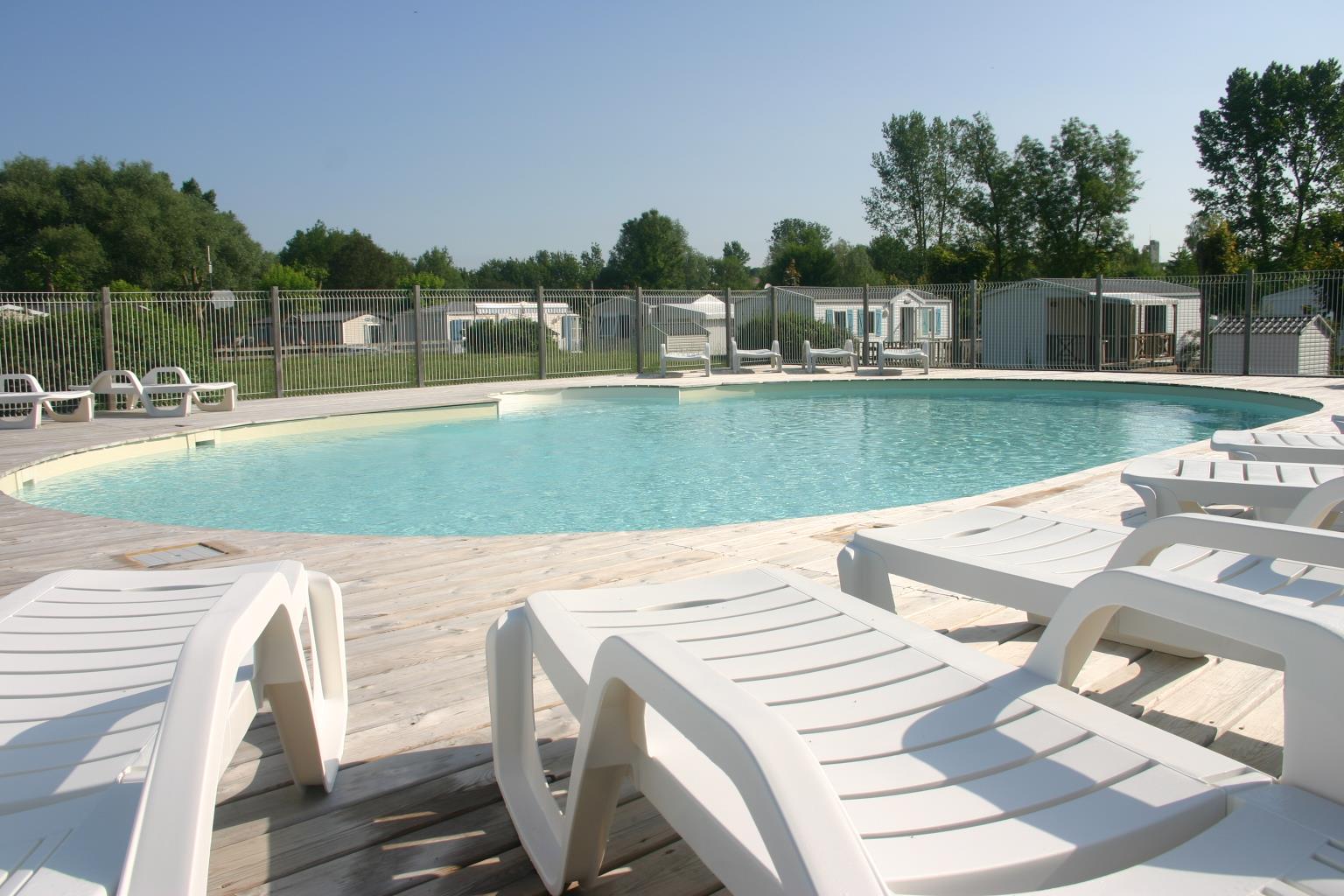 Camping Val de Boutonne Infos et réservation