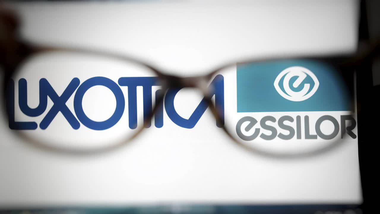 essilor luxottica dividend