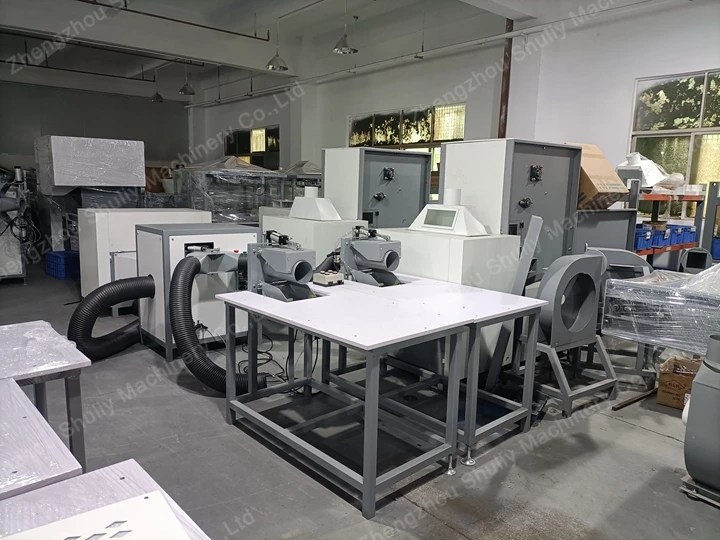 Pillow Stuffing Machine for Assisting Your Fiber Buiness