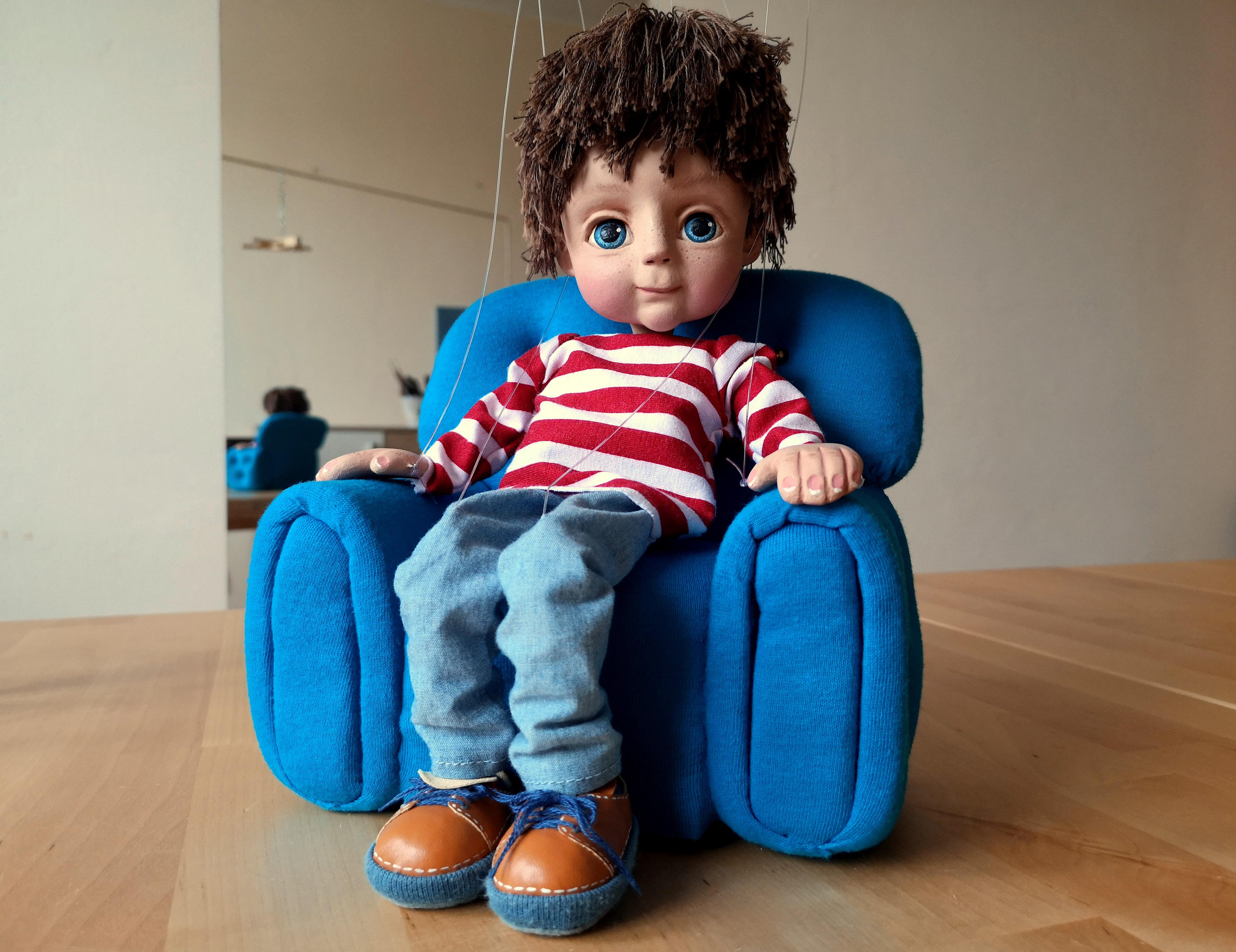 Create Mini Armchair for Your Puppet or Doll Barbora Mihoková