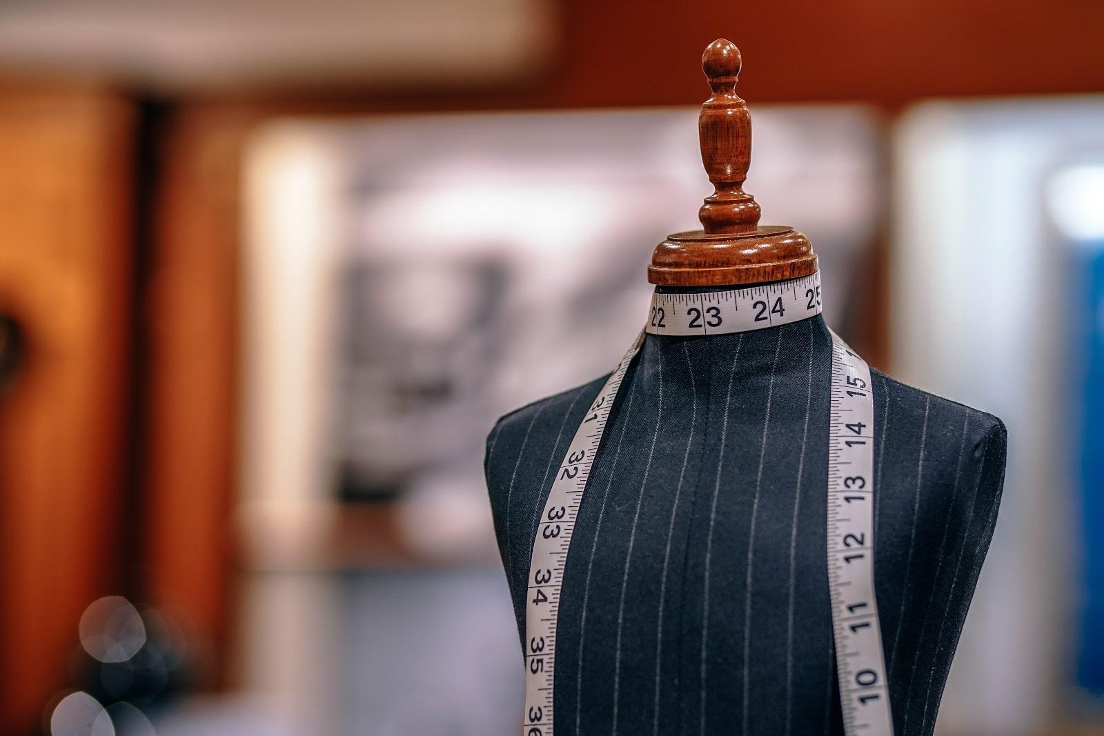 What Does A Fashion Designer Do Exactly / A fashion designer creates