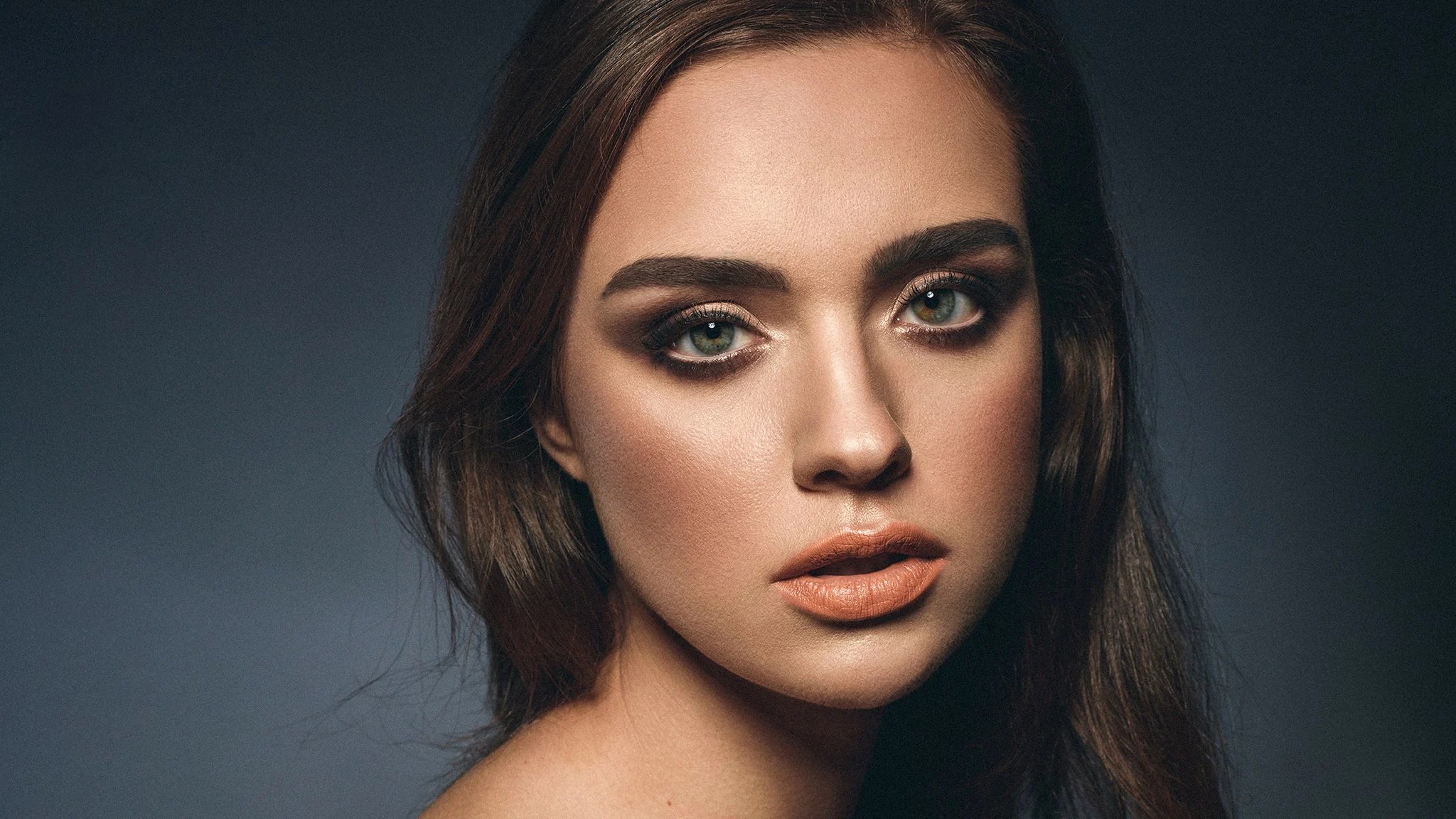 Advanced Studio Portrait Retouching in Marcin Mikus Skillshare
