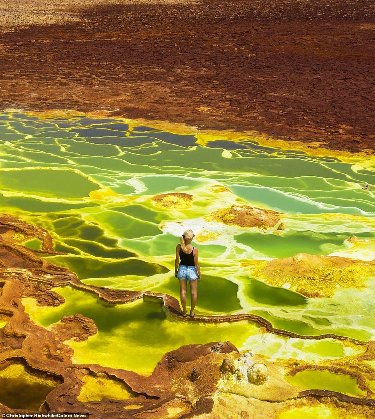 Travelers Shared A Stunning Footage Of The HyperAcidic Green Sulfur Pools In Ethiopia's Danakil